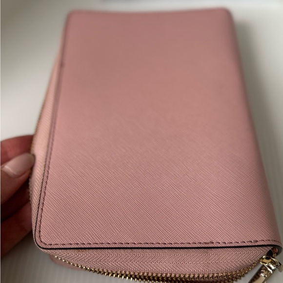 Kate Spade Pink Bonnet agenda + 2025 Kate Spade calendar refill - Picture 8 of 11